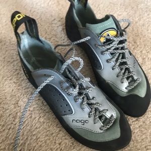 La Sportiva nago rock climbing shoes size 6